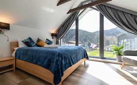 Apartamenty dla rodzin z sauną, bawialnią i widokiem na Skrzyczne - Dream Apart Marron